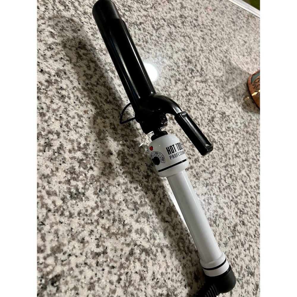 Hot Tools 1.25” Curling Iron